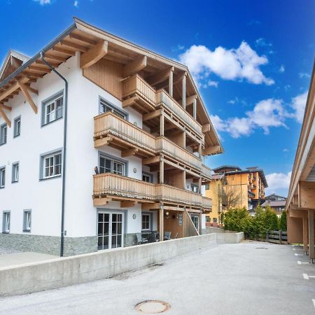 Luxury Penthouse With Balcony Ski Storage Carport Lift Apartamento Brixen im Thale Exterior foto