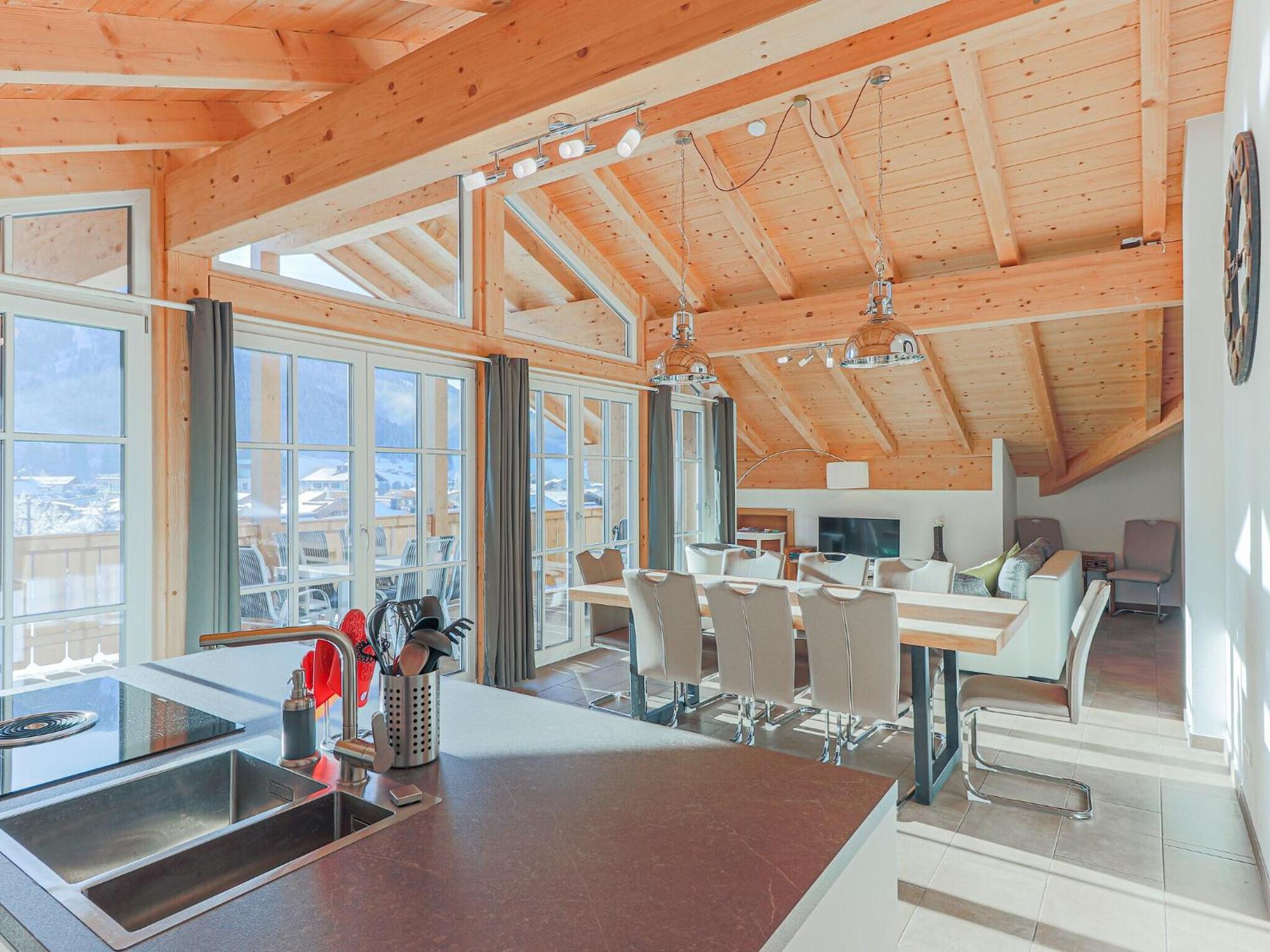 Luxury Penthouse With Balcony Ski Storage Carport Lift Apartamento Brixen im Thale Exterior foto