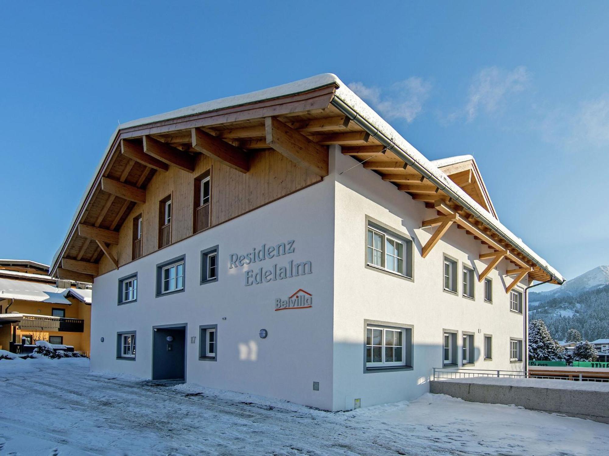 Luxury Penthouse With Balcony Ski Storage Carport Lift Apartamento Brixen im Thale Exterior foto